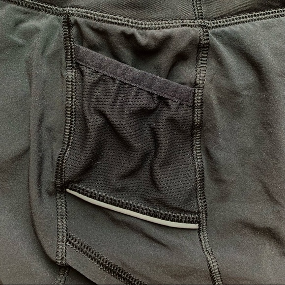 ATHLETA Black Ready Set Go 4” Short XS - Picture 5 of 6